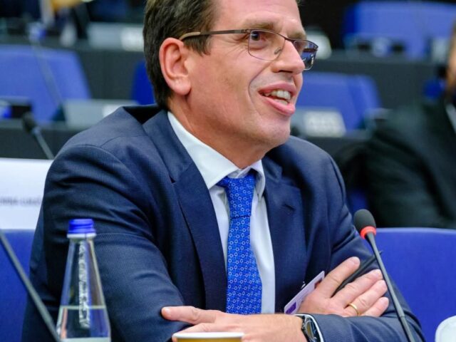 Οι Έλληνες είναι Τούρκοι ή οι Τούρκοι είναι Έλληνες;
