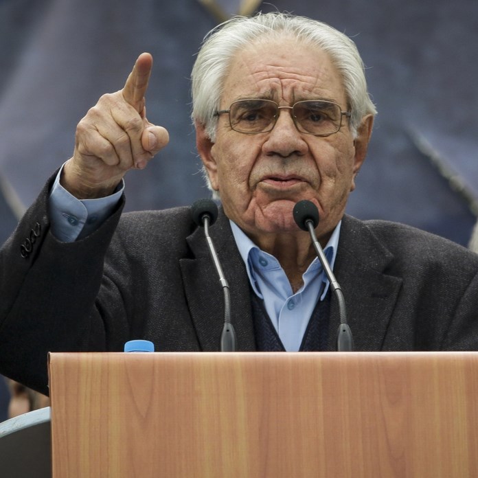 ΜΗΝ ΜΕ ΜΠΛΕΚΕΙΣ ΕΜΕΝΑ
