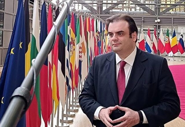 Ο άνθρωπος των εταιρειών