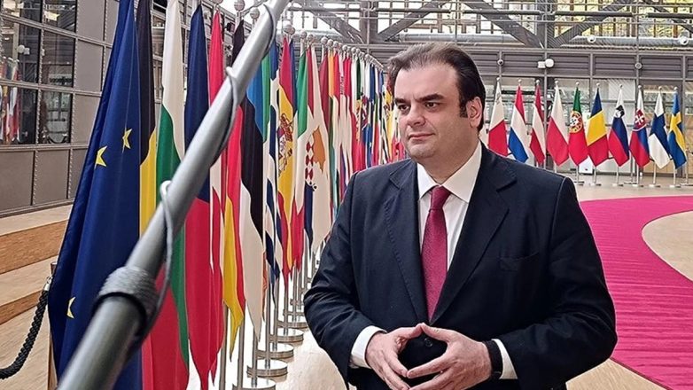 Ο άνθρωπος των εταιρειών