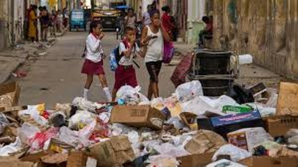 Η Κούβα αργοπεθαίνει