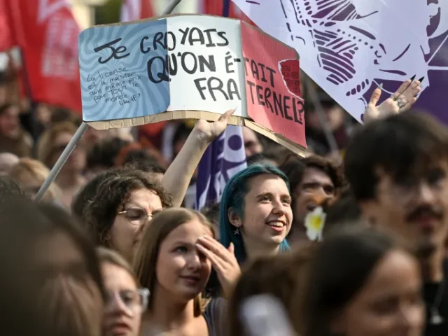 Γαλλία: Οι μαθητές στους δρόμους